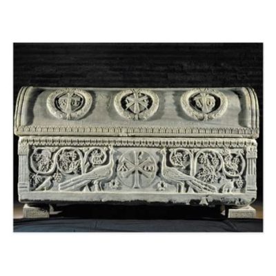 Le sarcophage de l'Évêque Théodomir : un monument funéraire à la gloire d'un dignitaire carolingien !